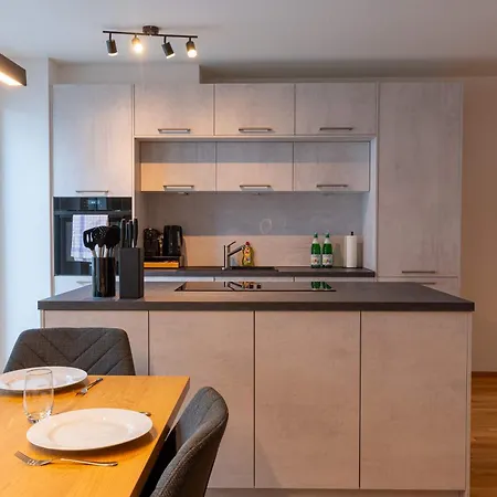 Apartament Casavia Bb01 Mit Parkplatz Bis Zu 7 Personen, Zentral