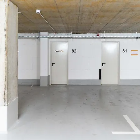 Casavia Bb01 Mit Parkplatz Bis Zu 7 Personen, Zentral * Böblingen