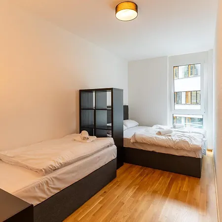 Apartament Casavia Bb01 Mit Parkplatz Bis Zu 7 Personen, Zentral *