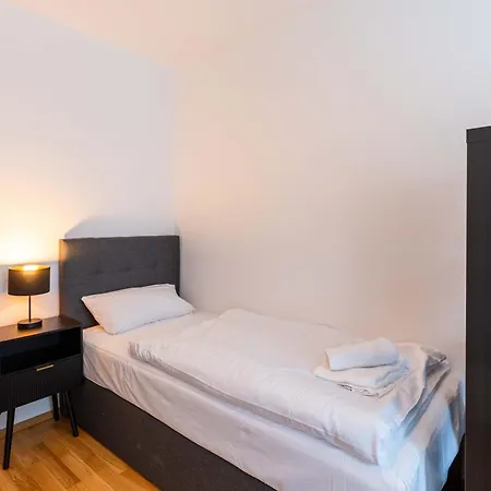 Apartament Casavia Bb01 Mit Parkplatz Bis Zu 7 Personen, Zentral Böblingen